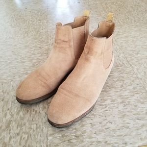 Men Chelsea boots